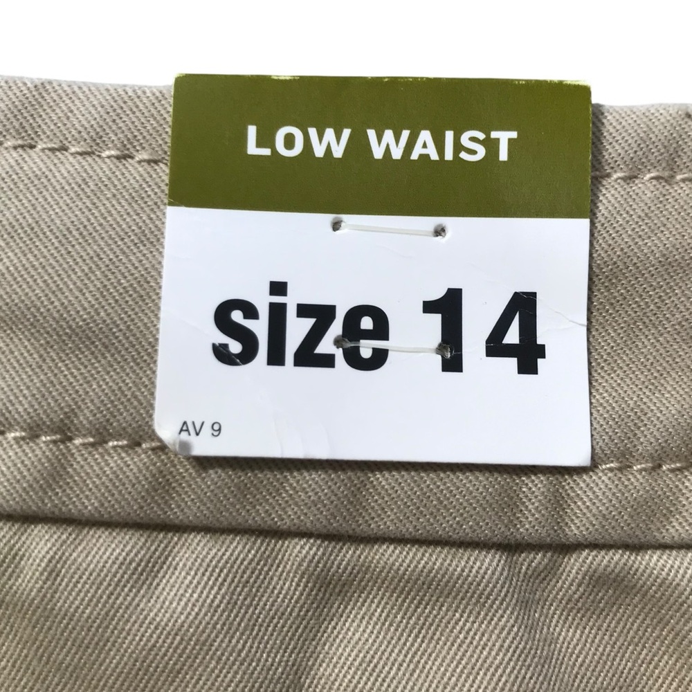NEW - Old Navy Khaki Bermuda Shorts Low Waist size 14 NWT ladies - Picture 3 of 8